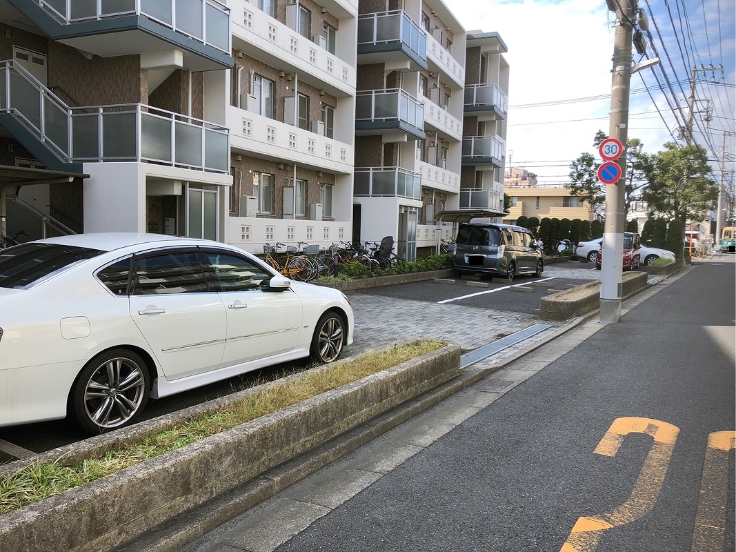 江戸川区東葛西４丁目　月極駐車場